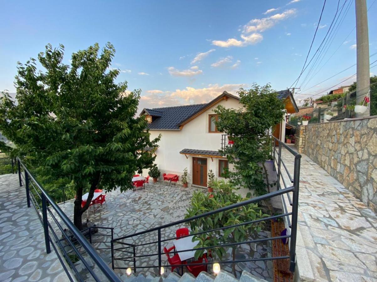 Bixhaku Guesthouse Αργυρόκαστρο Εξωτερικό φωτογραφία