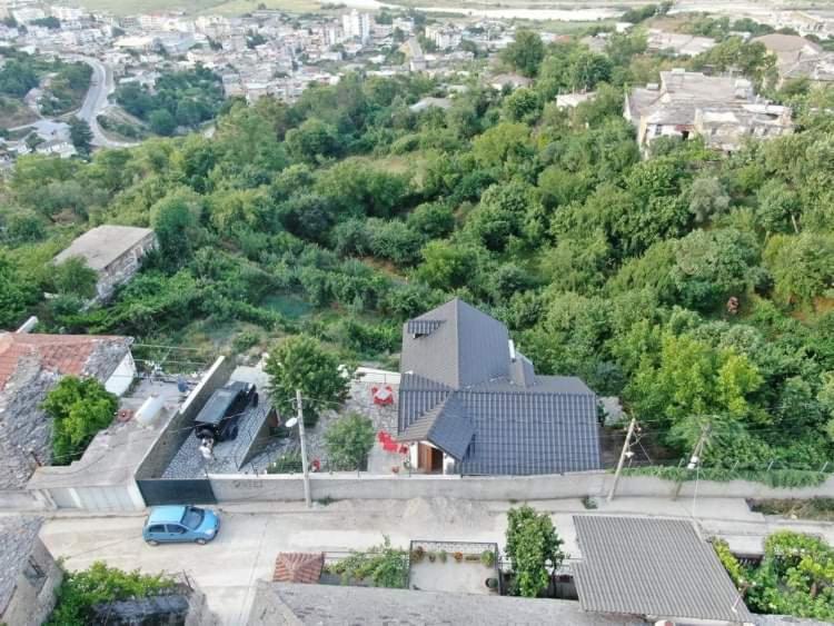 Bixhaku Guesthouse Αργυρόκαστρο Εξωτερικό φωτογραφία
