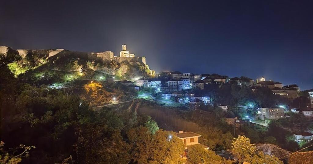 Bixhaku Guesthouse Αργυρόκαστρο Εξωτερικό φωτογραφία
