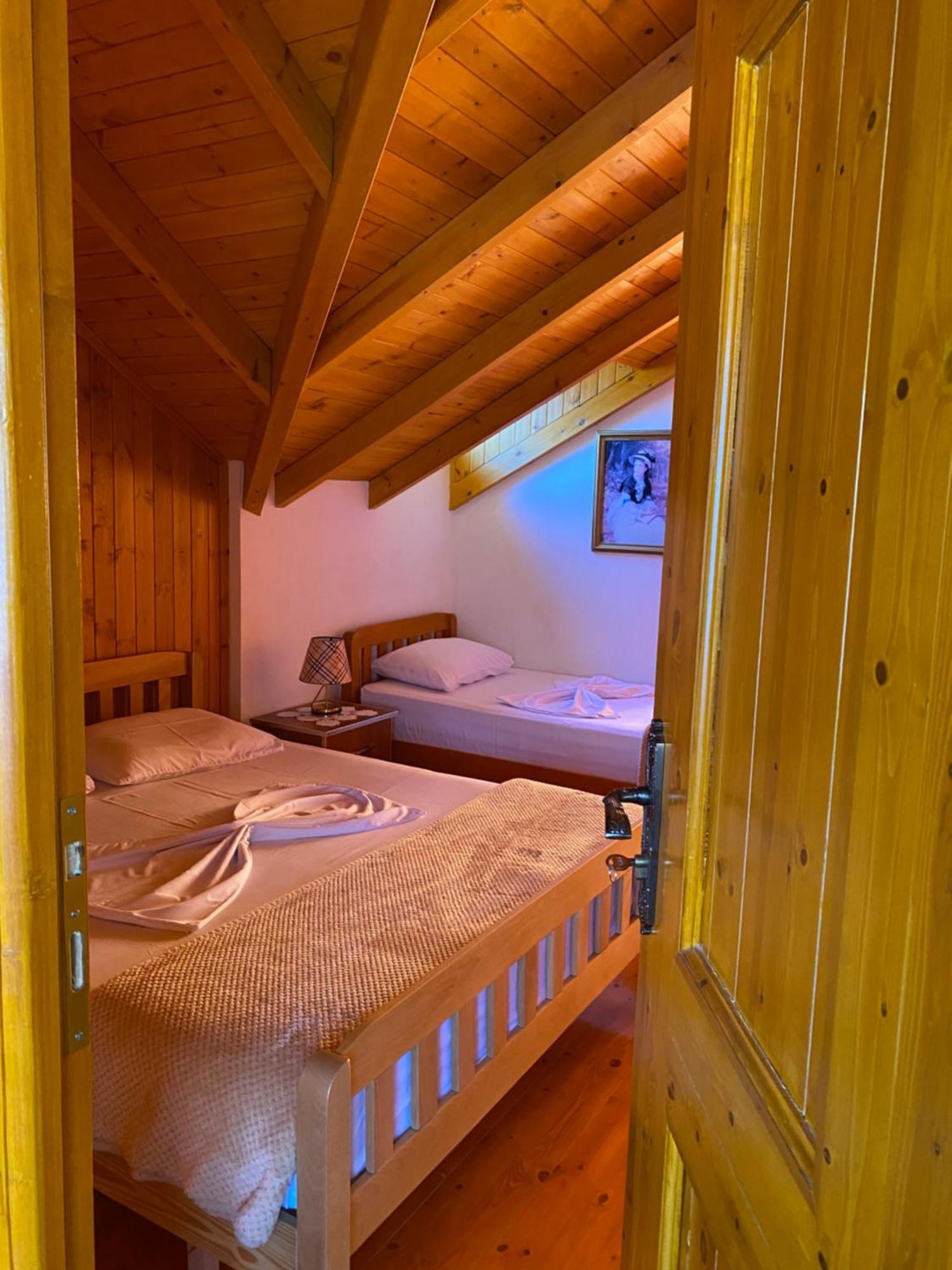 Bixhaku Guesthouse Αργυρόκαστρο Εξωτερικό φωτογραφία
