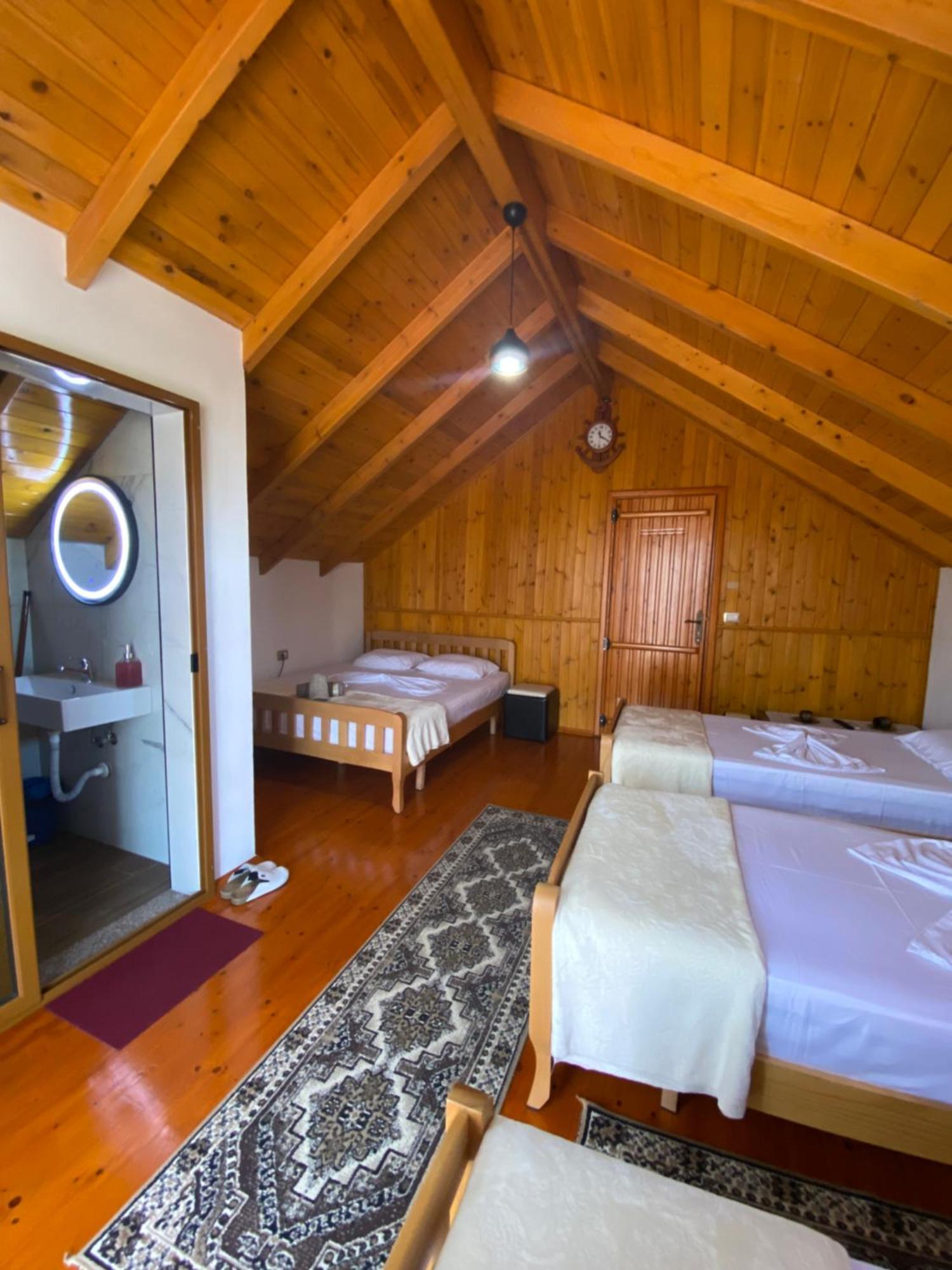Bixhaku Guesthouse Αργυρόκαστρο Εξωτερικό φωτογραφία