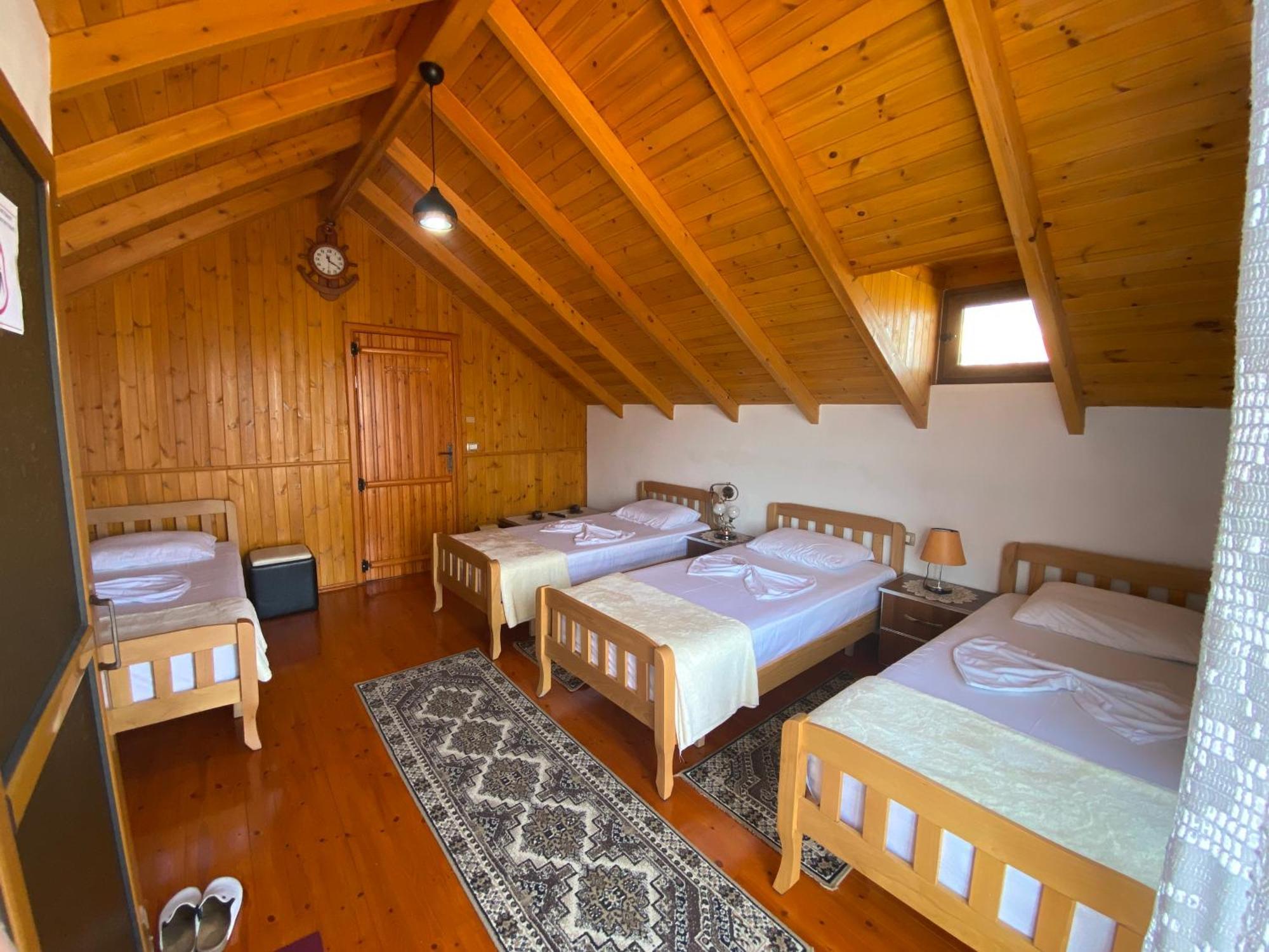 Bixhaku Guesthouse Αργυρόκαστρο Εξωτερικό φωτογραφία