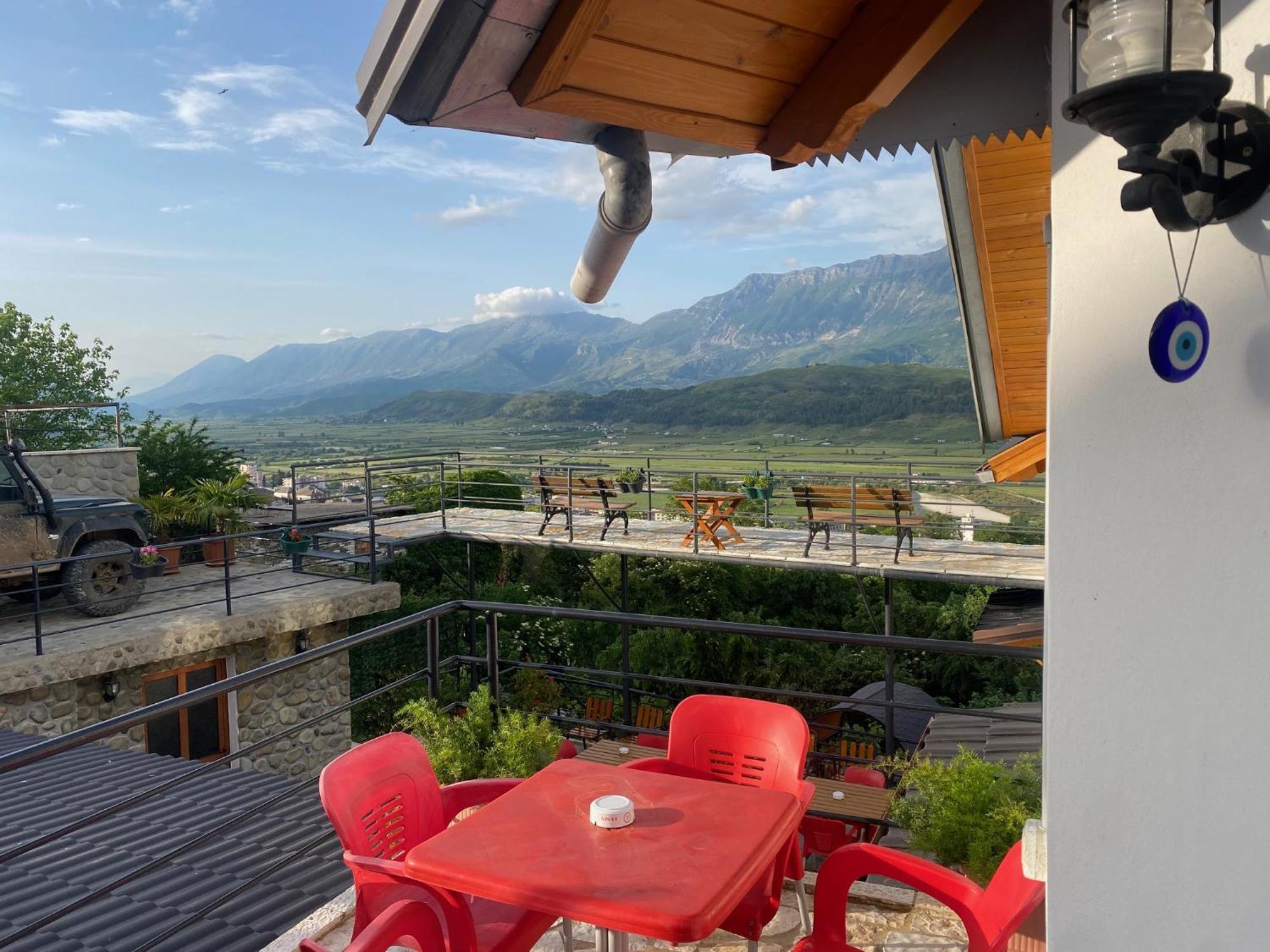 Bixhaku Guesthouse Αργυρόκαστρο Εξωτερικό φωτογραφία