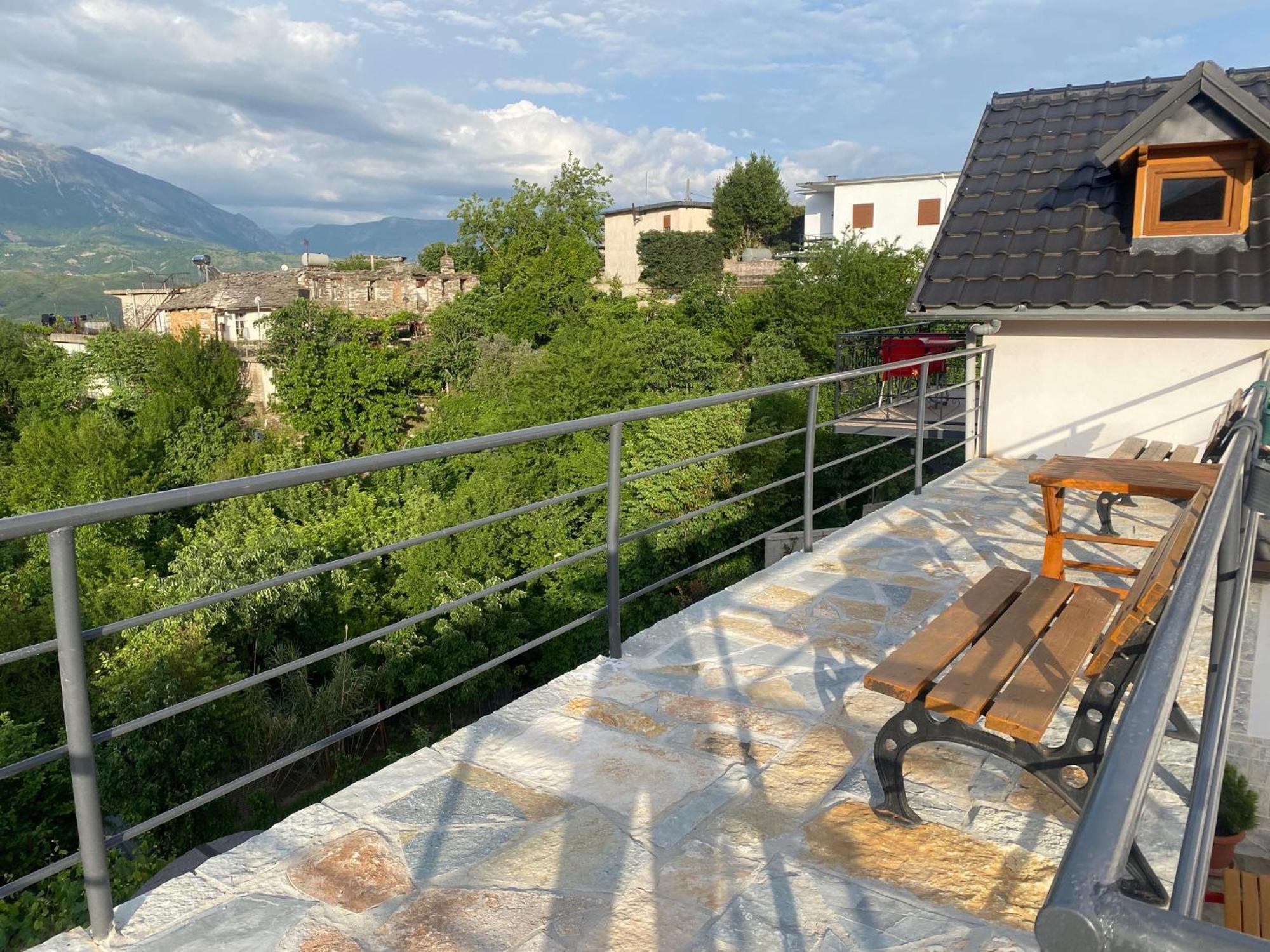 Bixhaku Guesthouse Αργυρόκαστρο Εξωτερικό φωτογραφία