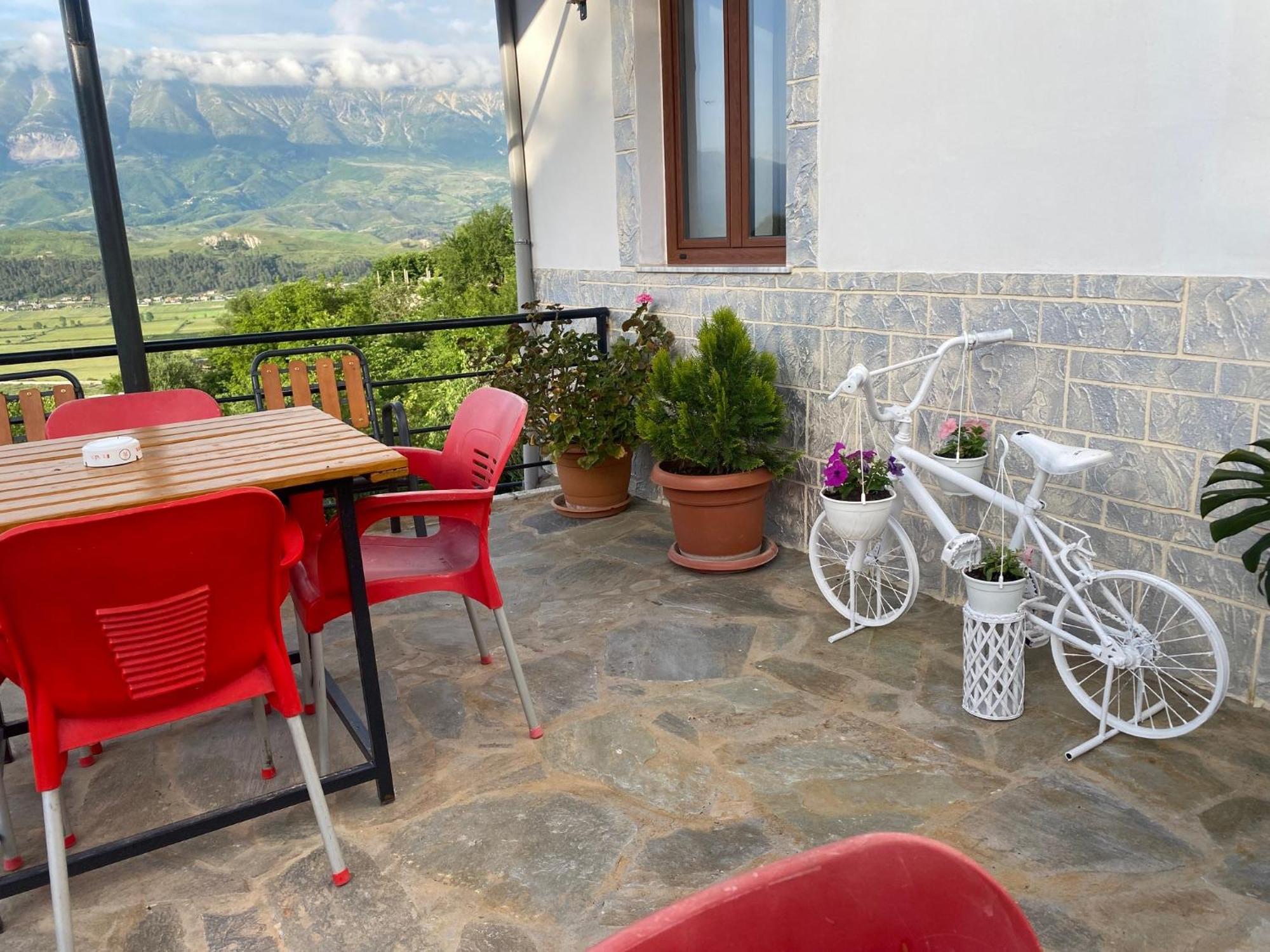 Bixhaku Guesthouse Αργυρόκαστρο Εξωτερικό φωτογραφία