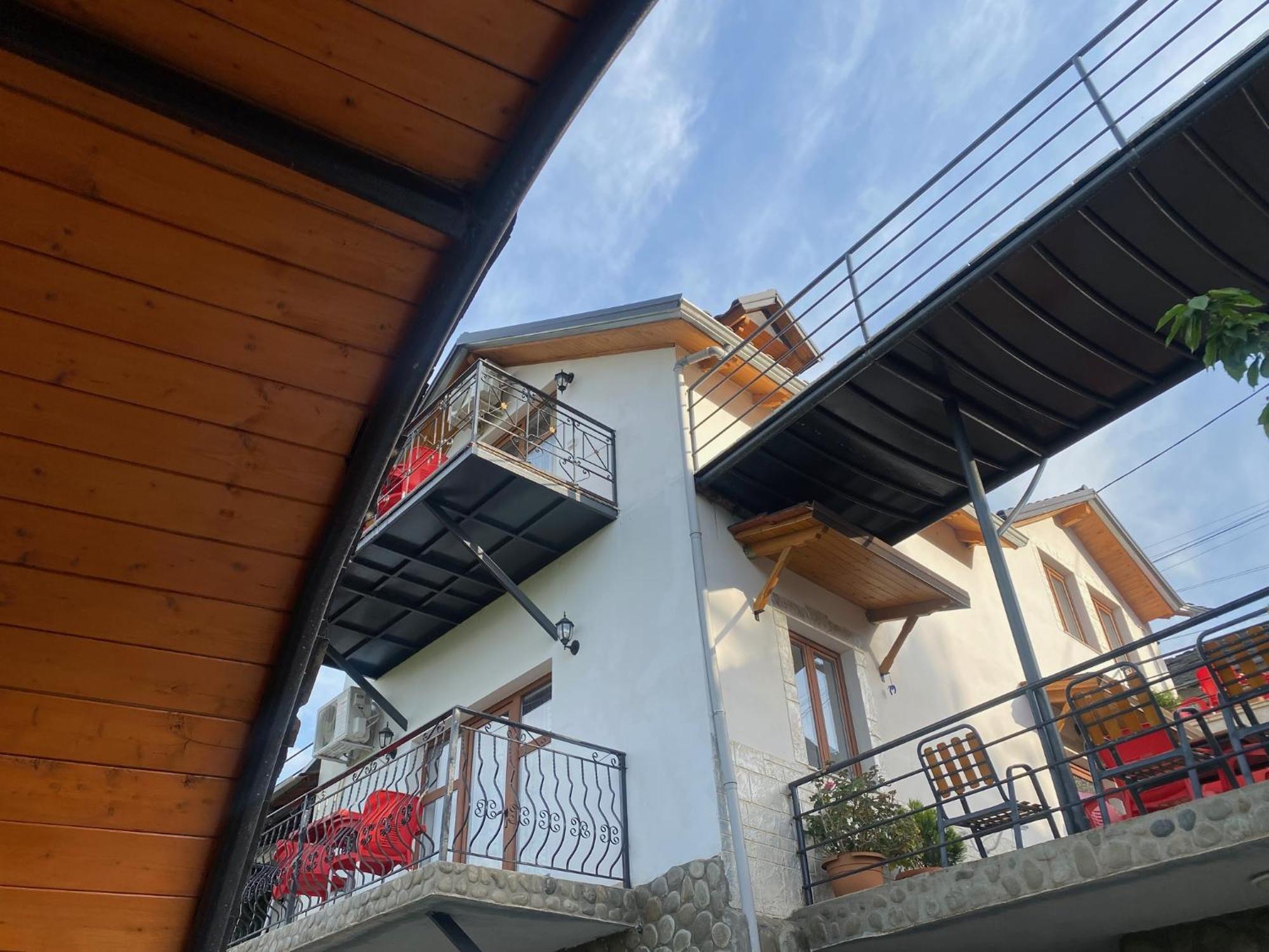 Bixhaku Guesthouse Αργυρόκαστρο Εξωτερικό φωτογραφία