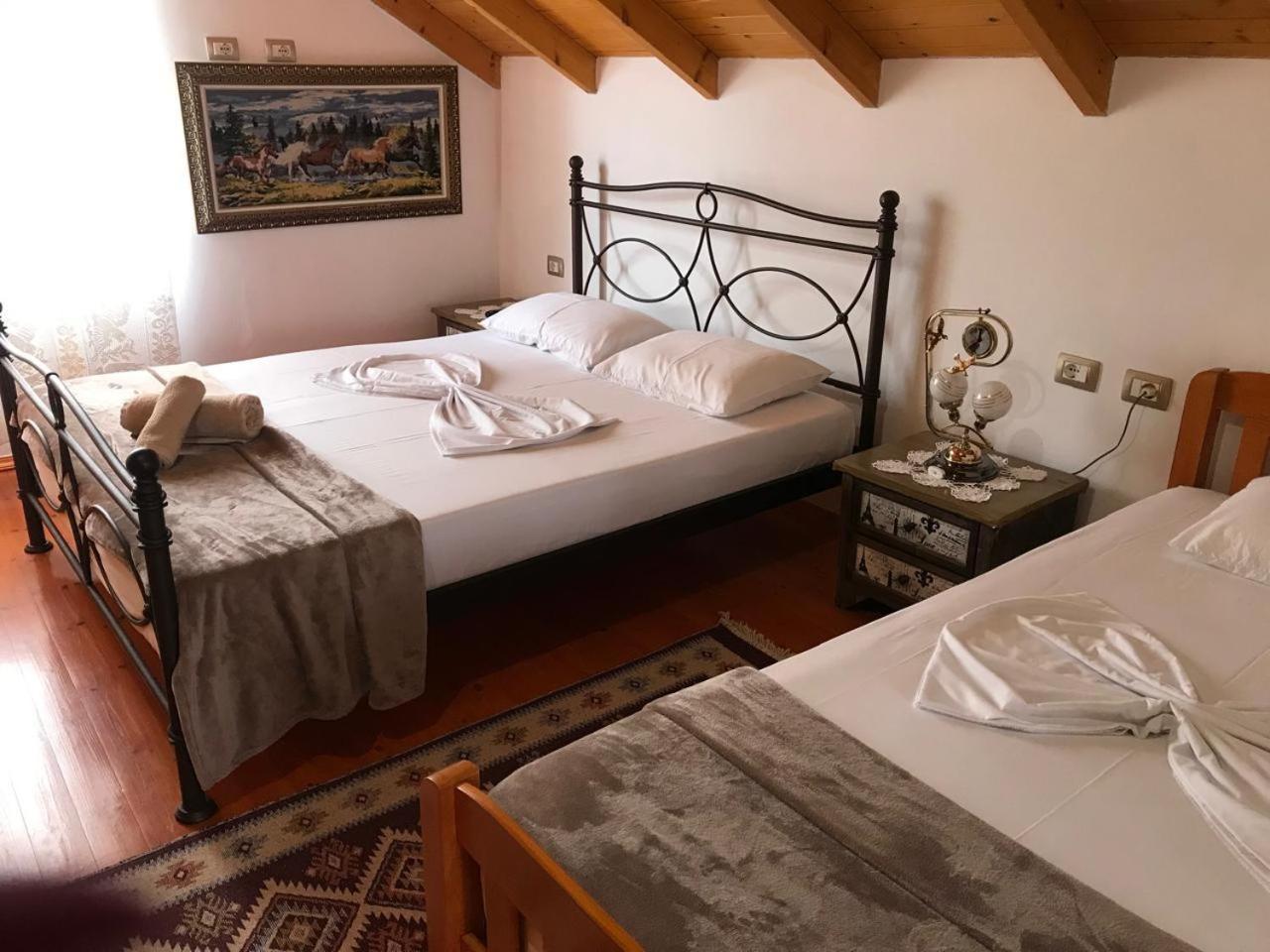 Bixhaku Guesthouse Αργυρόκαστρο Δωμάτιο φωτογραφία